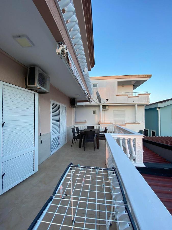 ウルツィニCurani Houseアパートメント エクステリア 写真