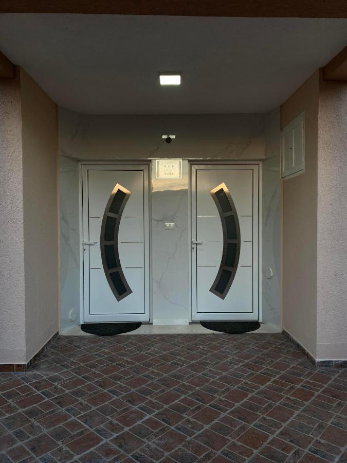 ウルツィニCurani Houseアパートメント エクステリア 写真